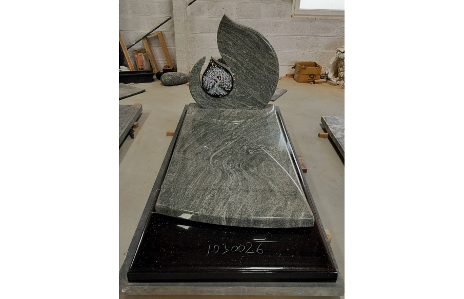 Monument GPG 340 en Kuppam Green et Noir Fin avec motif LD15 Monument GPG 340 en Kuppam Green et Noir Fin avec motif LD15