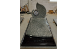 Monument GPG 340 en Kuppam Green et Noir Fin avec motif LD15