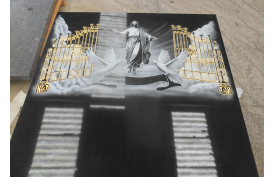 Grande Stèle Gpg 120 x 288 en Noir fin